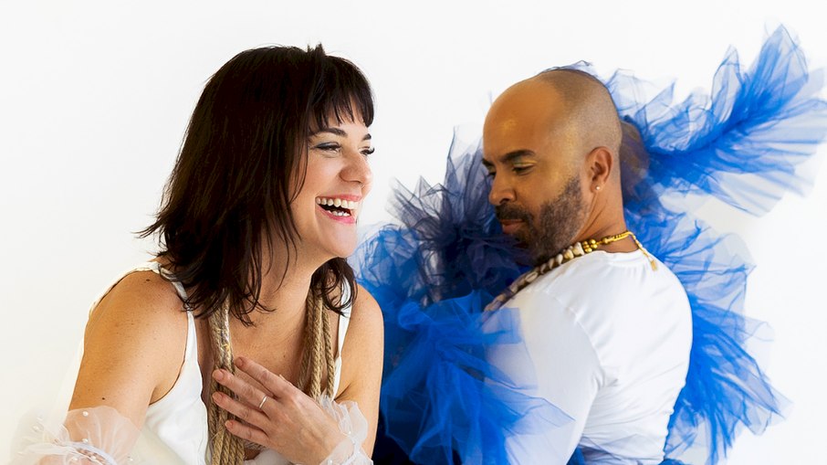 JØY Brandt se unem Bruno Capinan na inédita 'Laguna' JØY Brandt se unem Bruno Capinan na inédita 'Laguna'