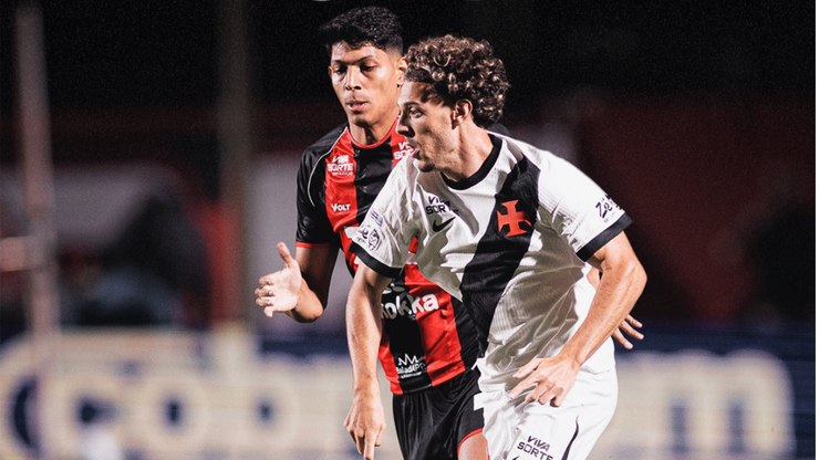 Ele voltou: com lambança rival, Vitória bate Vasco no Brasileirão