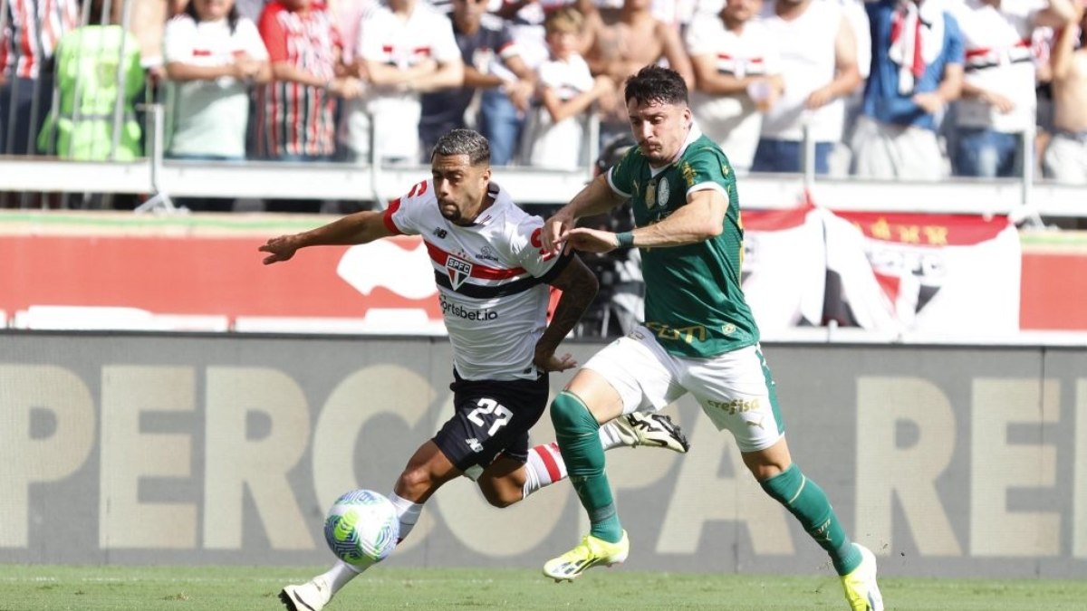 São Paulo e Palmeiras se enfrentam no Paulistão