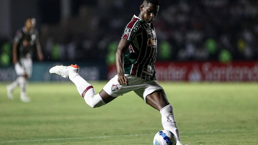 Luiz Henrique será um dos desfalques do Fluminense contra o Botafogo