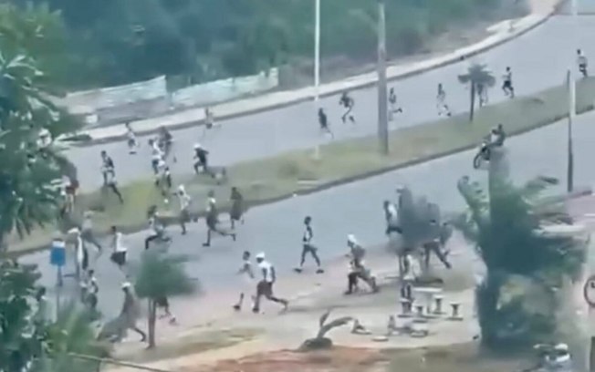 Violência ocorreu nas imadiações do Barradão. Um torcedor do Bahia acabou agredido e morreu na hora Violência ocorreu nas imadiações do Barradão. Um torcedor do Bahia acabou agredido e morreu na hora