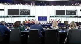 Europa aprova lei de combate à violência contra mulheres