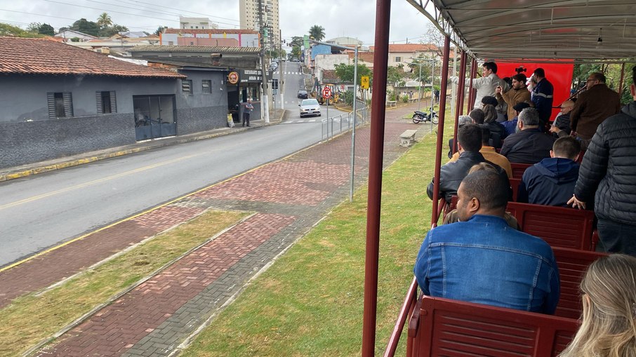 Trilhos agora levam turistas, mas já foram essenciais para o transporte de cargas na região Trilhos agora levam turistas, mas já foram essenciais para o transporte de cargas na região
