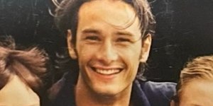 Rodrigo Santoro relembra foto icônica com elenco de 'As Panteras'; veja
