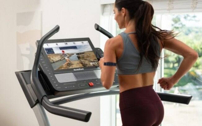 iFit® apresenta descoberta de fitness: treinamento de frequência cardíaca personalizado e automático com o iFit ActivePulse™