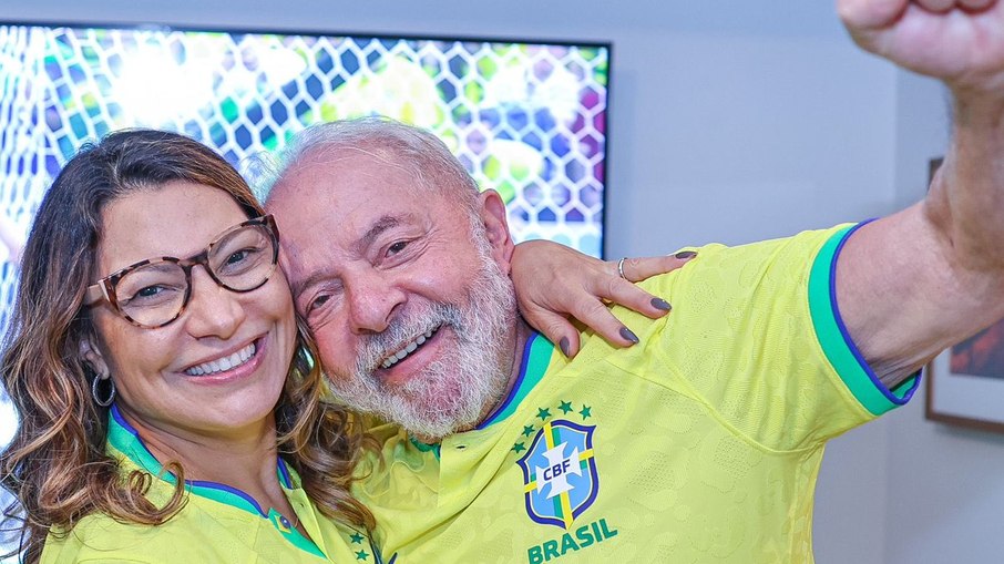 Lula comemora vitória do Brasil