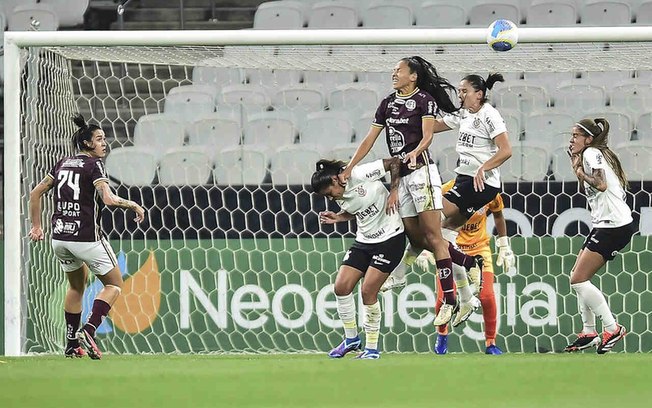 Corinthians e e Ferroviária fazem jogo equilibrado. Dessa forma, justo empate - Foto:  Mauro Horita