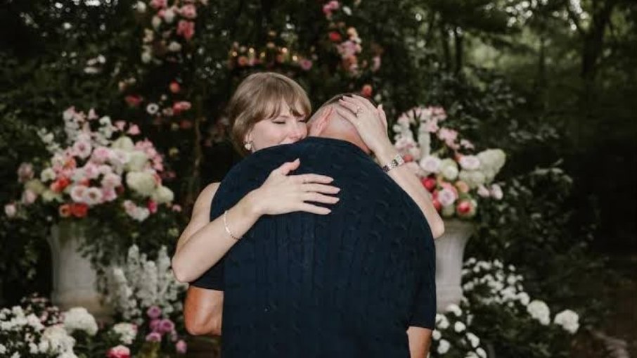 Taylor Swift e Travis Kelce Taylor Swift e Travis Kelce