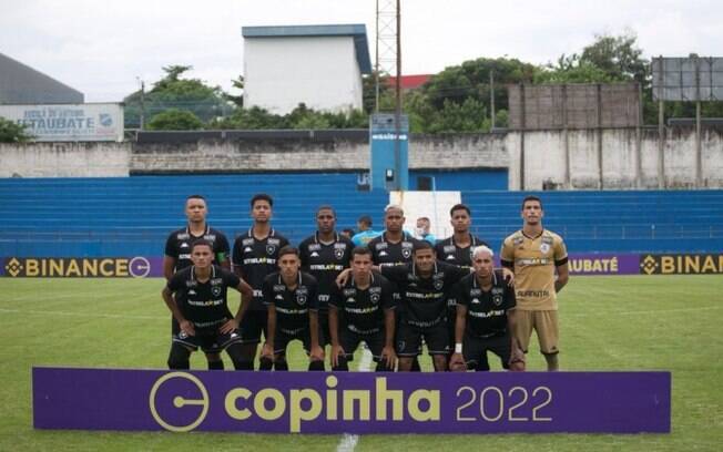Botafogo bate São José-RS nos pênaltis e garante vaga à terceira fase da Copinha