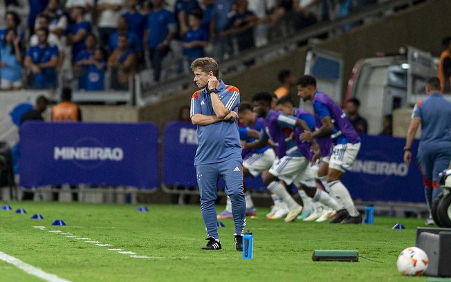 Fernando Seabra admitiu má performance do Cruzeiro no segundo tempo nesta quinta-feira (11)