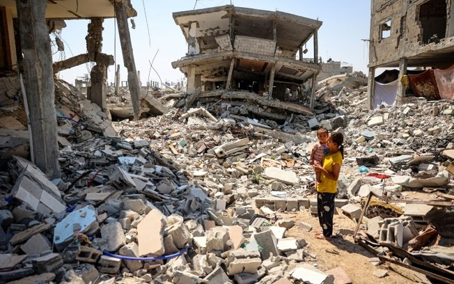 Destruições em Khan Yunis, no sul da Faixa de Gaza, 23 de junho de 2024