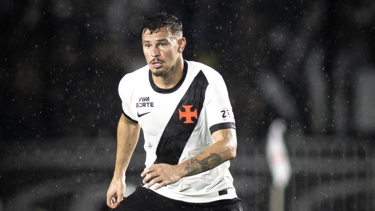 Vasco empata no último minuto e impede vitória do Flamengo