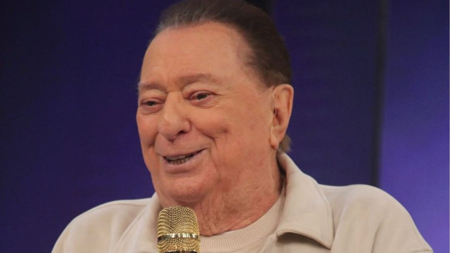 Raul Gil melhora após internação, mas disputa familiar segue