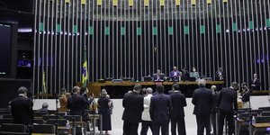 Câmara aprova programa nacional de saúde mental para idosos