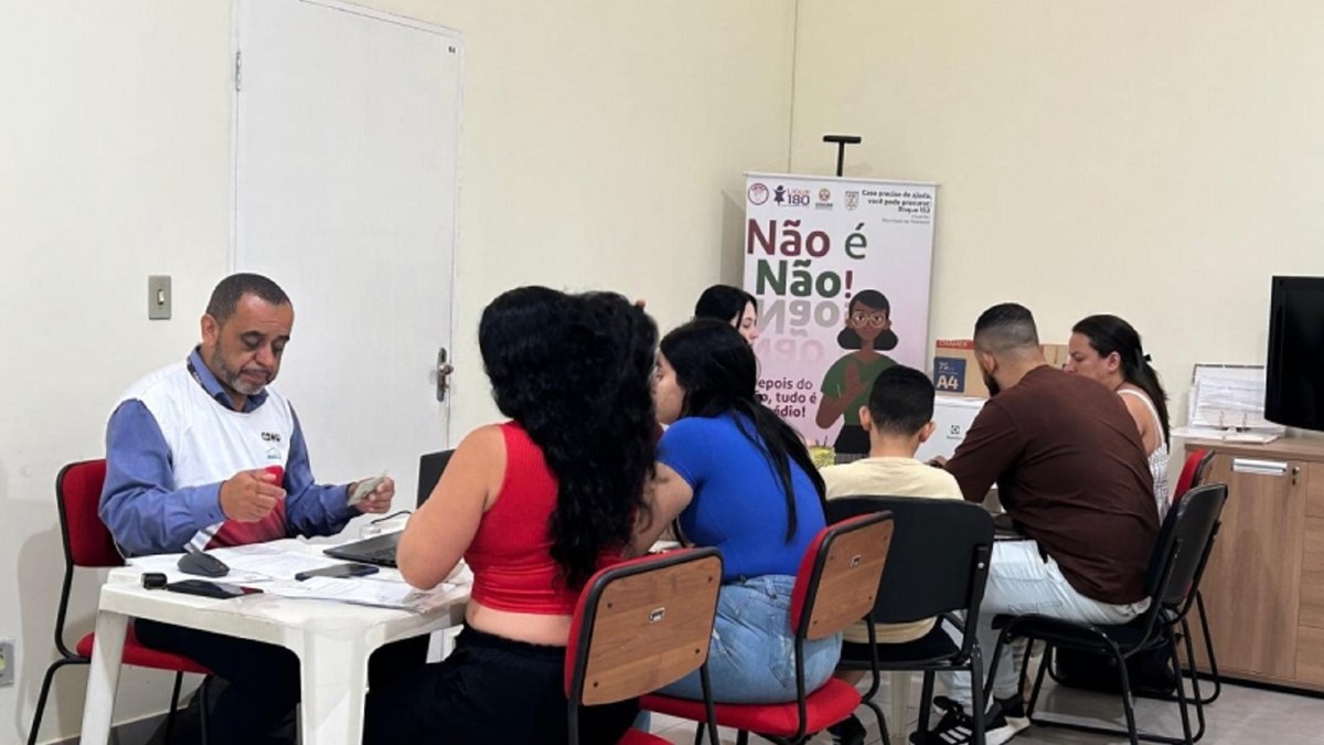 Contemplados em sorteio da CDHU realizam entrega de documentos Contemplados em sorteio da CDHU realizam entrega de documentos