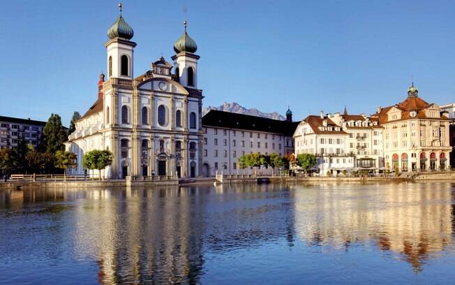 Igreja Jesuíta de Lucerna é considerada uma das mais bonitas da Suíça e não pode ficar de fora do seu roteiro de viagem