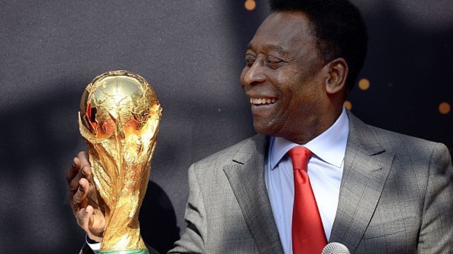 Pelé será homenageado no réveillon de Copacabana