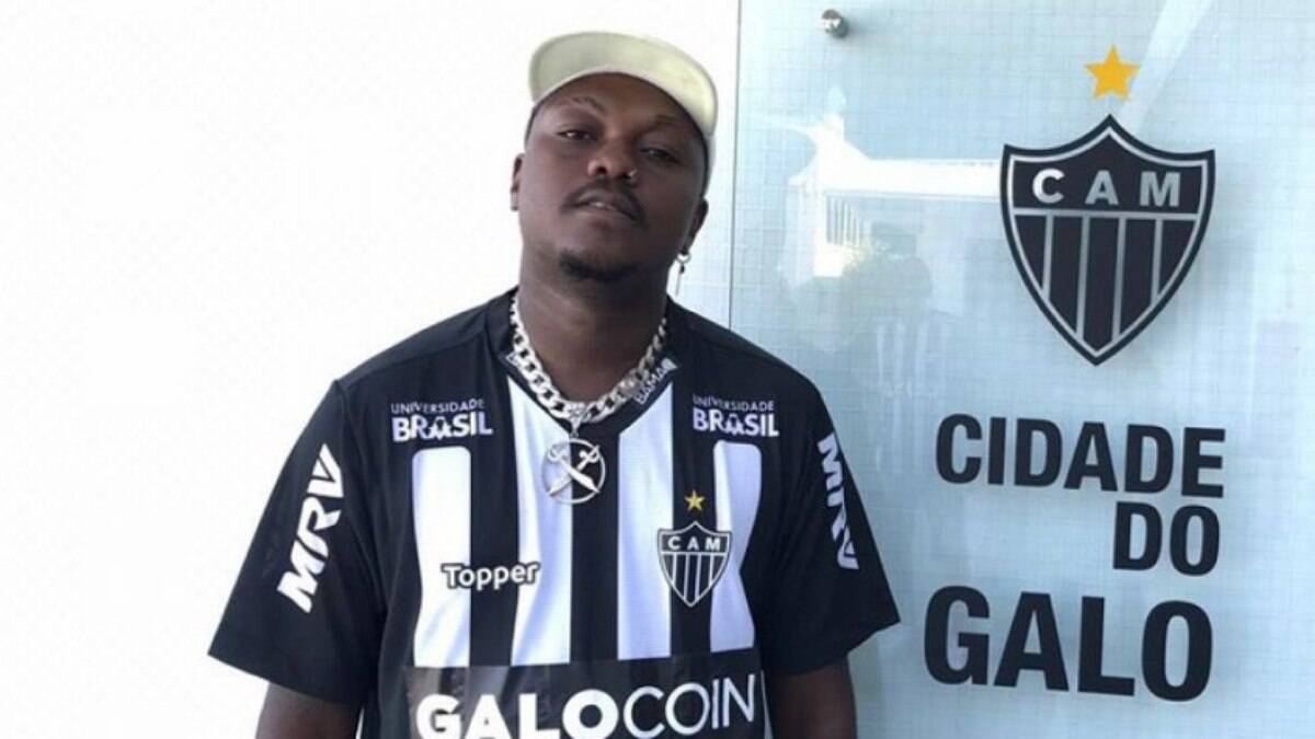 Rapper Djonga se desculpa após compartilhar palavra 'mulambo' para se referir a torcedores do Flamengo