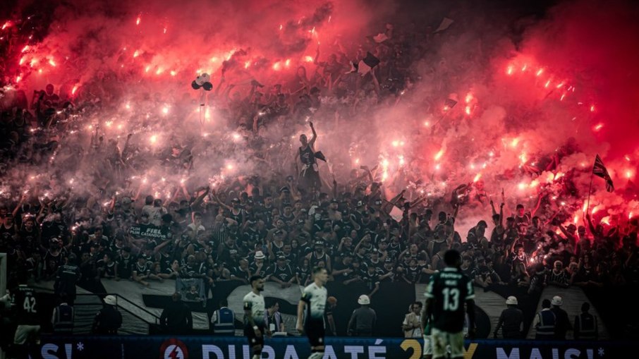 Tadala e cerveja na conta do Corinthians? Torcida se revolta