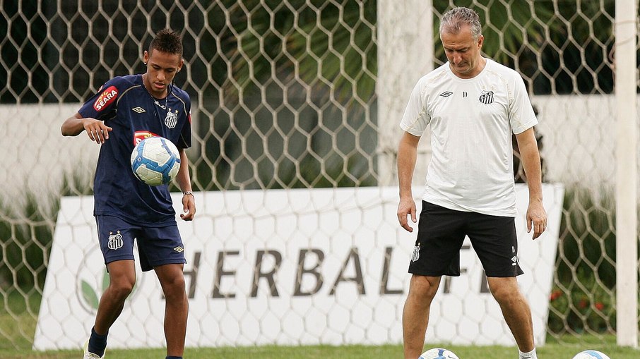 Com Neymar e companhia, Dorival Júnior comandou o Santos no título da Copa do Brasil de 2010