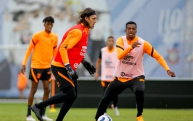Cássio não vê desrespeito de Jô ao Corinthians e nega chateação do elenco com o atacante Cássio não vê desrespeito de Jô ao Corinthians e nega chateação do elenco com o atacante