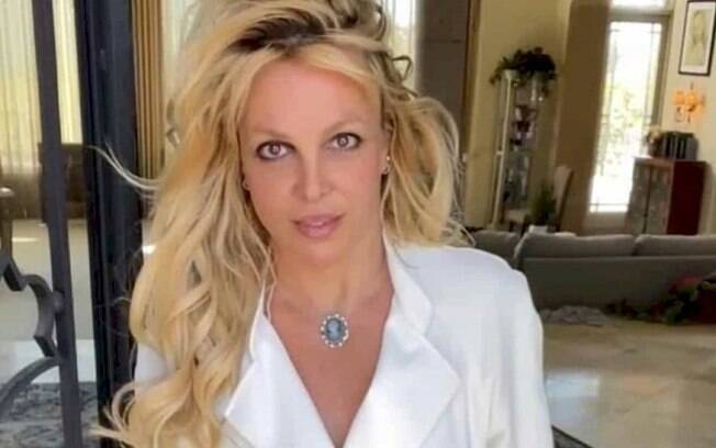 Britney Spears posa nua em fotos no Instagram