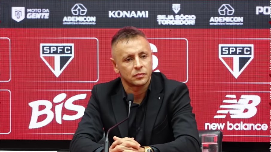 Rafinha faz alerta e evitar falar sobre prioridades no São Paulo