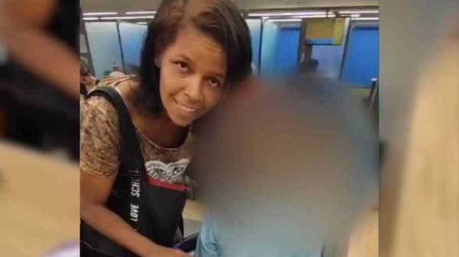 Érika de Souza foi presa em flagrante e autuada por tentativa de furto mediante fraude e vilipêndio de cadáver