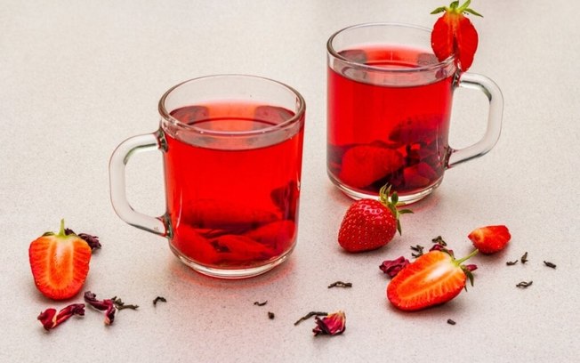 5 receitas de chás com hibisco para ajudar a emagrecer