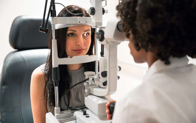 Dia da Menopausa: 6 em cada 10 mulheres sofrem com olho seco