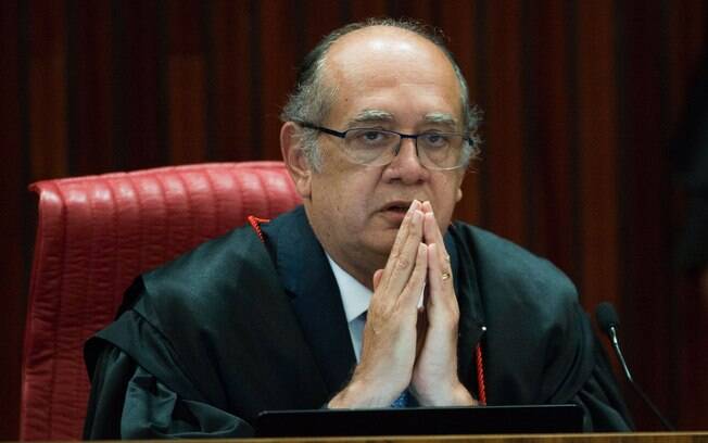 Gilmar Mendes, ministro do STF, suspendeu cobrança de tarifa sobre o cheque especial