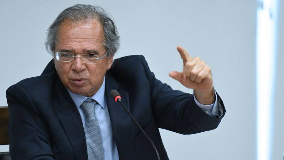 ‘Não sei se ele seguiria em um 2º governo’, diz Flávio sobre Guedes