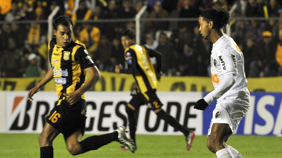 Atlético-MG contou com Ronaldinho Gaúcho para vencer o The Strongest Atlético-MG contou com Ronaldinho Gaúcho para vencer o The Strongest