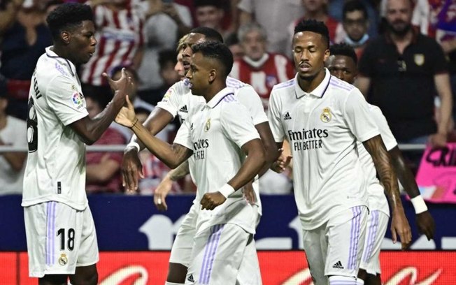 Vini Jr e Rodrygo 'bailam' na frente da torcida do Atlético de Madrid após gol do Real