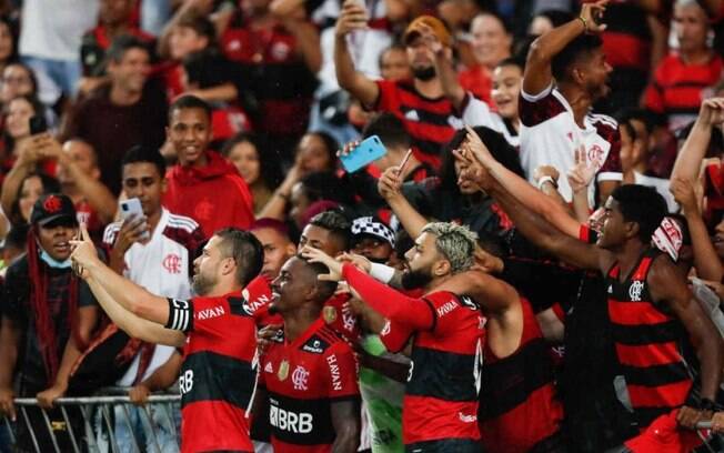 Apoio da Nação: Flamengo encerra 2021 com as cinco maiores audiências da TV paga