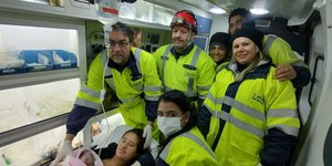 Bebê nasce dentro de ambulância na Régis Bittencourt