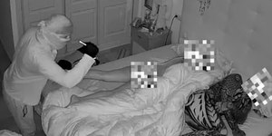 Ladrão invade casa e fica observando mulher nua por 30 minutos