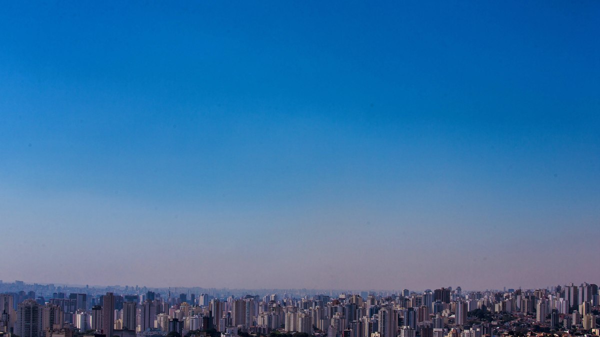 A baixa umidade se deve à combinação de fatores como a falta de chuvas e o aumento das temperaturas