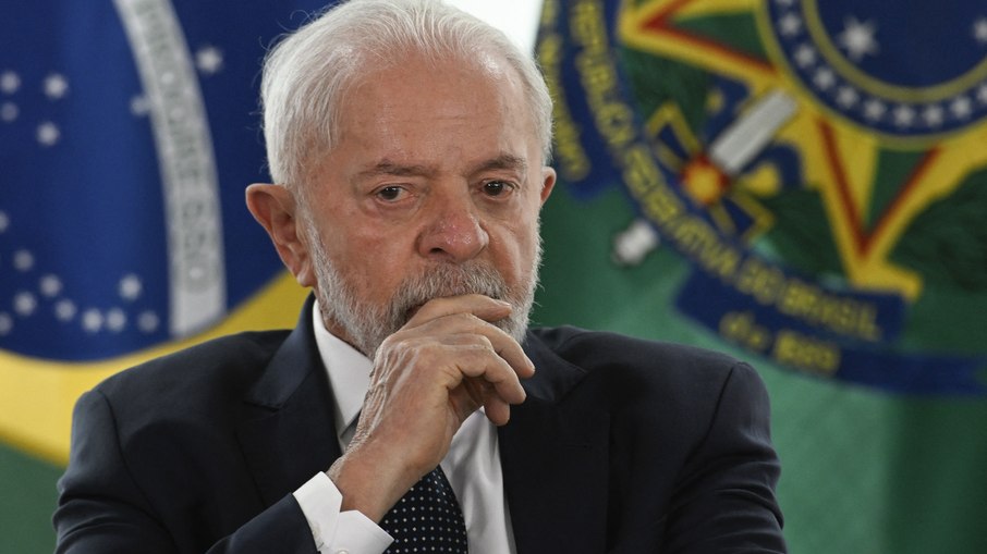 Lula lamentou mortes em acidente em MG pelas redes sociais