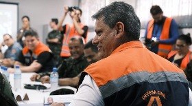 Tarcísio se diz moderado, mas reafirma laço com Bolsonaro