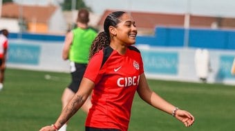 Olivia%20Smith%20%C3%A9%20a%20contrata%C3%A7%C3%A3o%20mais%20cara%20do%20Futebol%20Feminino