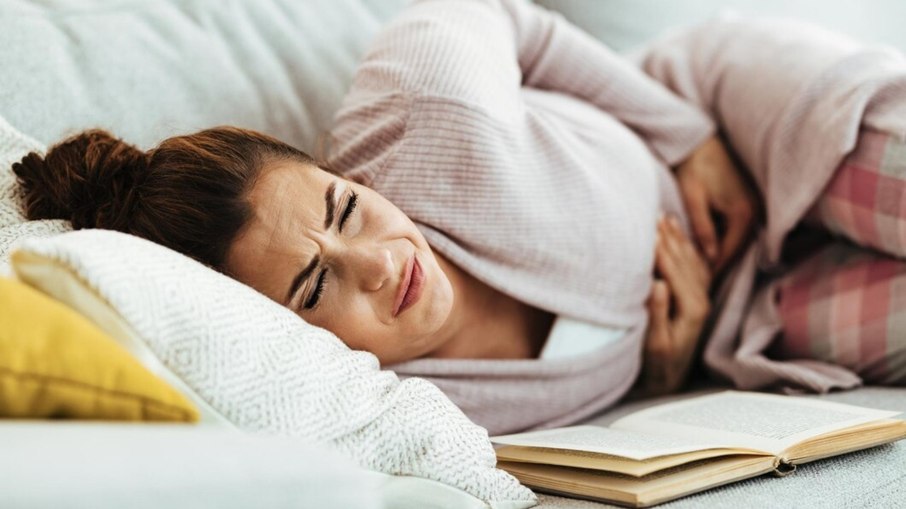 Cólica menstrual intensa: quando a dor exige atenção médica Cólica menstrual intensa: quando a dor exige atenção médica
