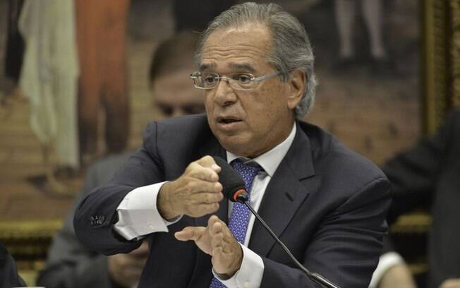 Paulo Guedes, ministro da Economia, incluiu Eletrobras e Correios em lista de privatizações deste ano
