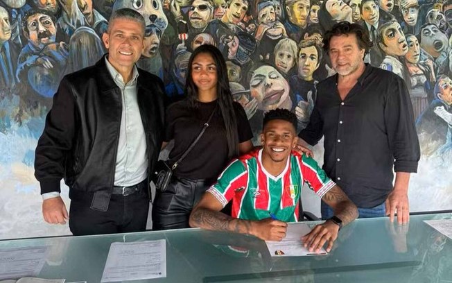 André fechou contrato de quatro anos com Estrela da Amadora André fechou contrato de quatro anos com Estrela da Amadora
