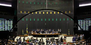Veja a lista de políticos tradicionais que ficaram sem mandato