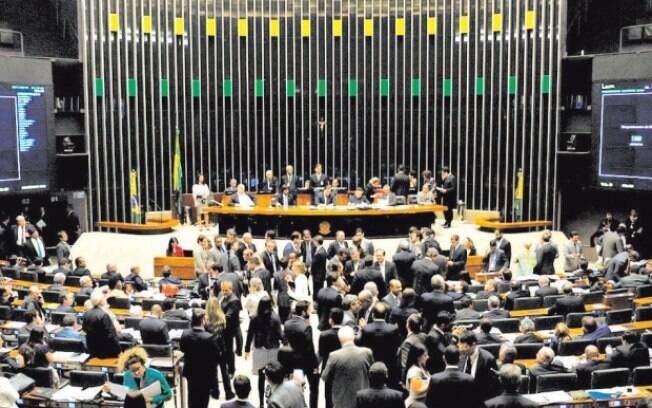 Câmara vota projeto de recuperação fiscal dos estados individados