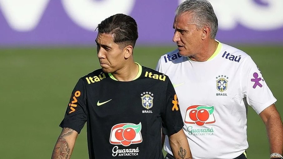 Em livro, Roberto Firmino não esconde frustração com Tite