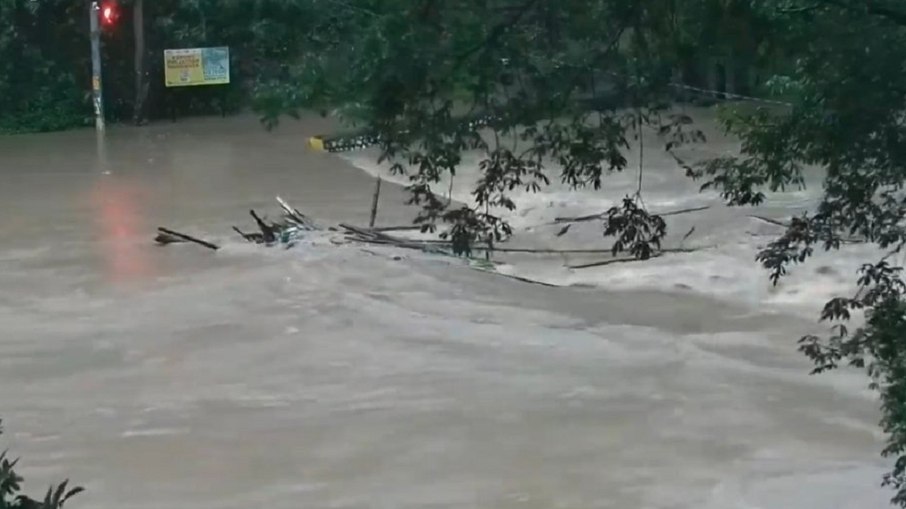 Jamaica enfrenta o furacão Melissa Jamaica enfrenta o furacão Melissa