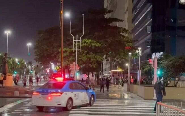 Torcedores do Flamengo e da Universidad Católica brigam em Copacabana