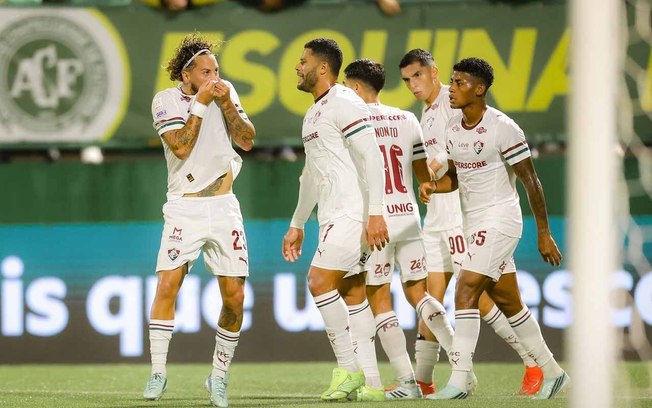 Fluminense saiu atrás, empatou e acabou sendo derrotado pela Chapecoense